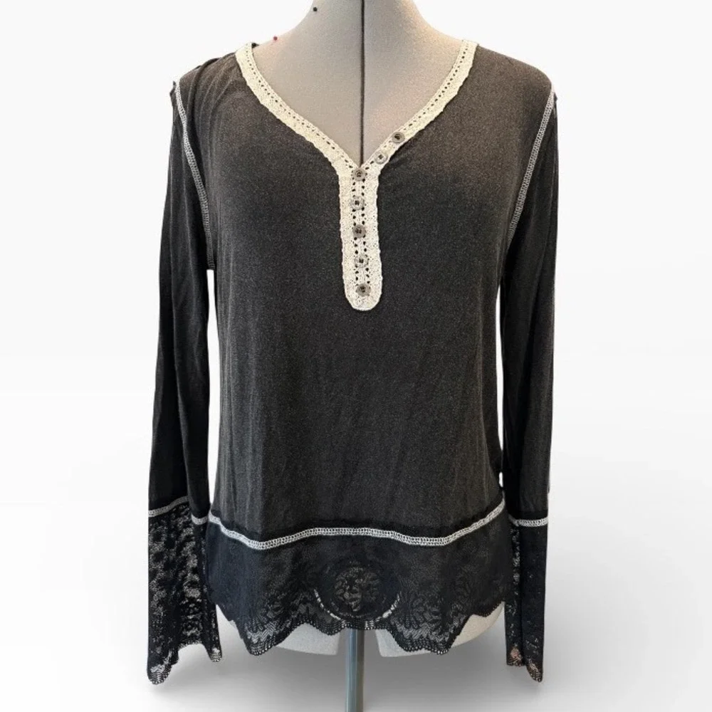 POL Womens Y2k Boho Lace Trim Long‎ Sleeve Henley Top Gray Crochet V-Neck Large